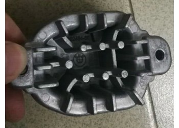宝马3系 F35大灯电脑 氧传感器 刹车盘 鼓风机