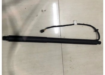 保时捷帕拉梅拉971尾盖撑杆 油箱 三元催化 刹车盘 活塞