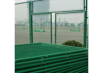 体育场围网 运动场围网厂家直销 欢迎定制