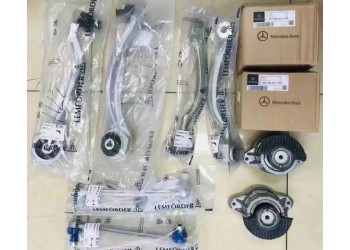 奔驰W204下摆臂 机脚胶 平衡吊杆 刹车盘 发电机