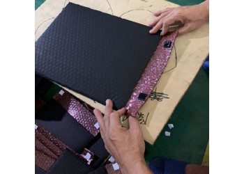 全国包邮现货黑色导电膜防静电汽泡袋导电膜红色汽泡卷
