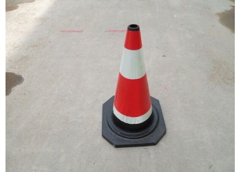 郑州路锥圆筒锥 道路安全警示路锥可定制金河