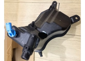 宝马E92 E93 X1 E84 Z4 E89 防冻液水壶