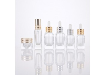 方形精油瓶生产厂家，方形玻璃瓶生产厂家，方形化妆品瓶生产厂家