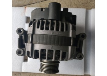奥迪16款A4 S4 A5 S5 2.0发电机 机油泵