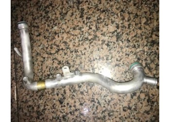 奥迪R8 4.2水管 起动机 油底壳 水泵 氧传感器 水箱