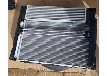 宝马E84中冷器 冷疑器 水箱 安全带 元宝梁 空调泵