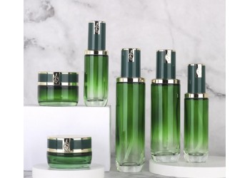 广州玻璃瓶烤漆厂家，广州玻璃瓶丝印烫金厂家