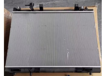 英菲尼迪JX35 QX60水箱 冷疑器 龙门架