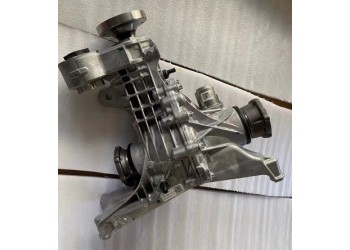 奥迪Q5L后差速器 传动轴 半轴 空调泵 节气门 刹车盘