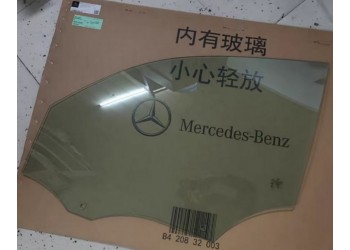奔驰 GLB200 GLB220 GLB260 前车门玻璃