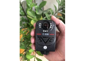 供应山东德州警翼F7W矿业记录仪像素清晰价格实惠