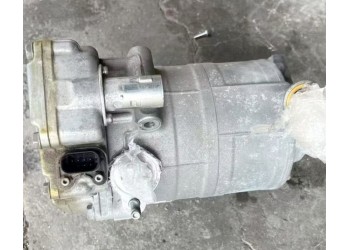 沃尔沃S90 S60 XC60 轻混48V 空调泵 冷凝器