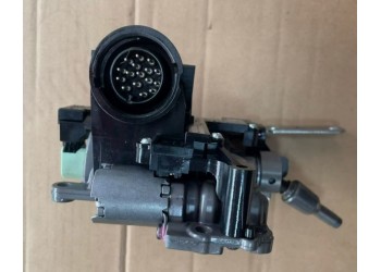 奥迪R8 兰博基尼 飓风 波箱驻车锁 机油散热器